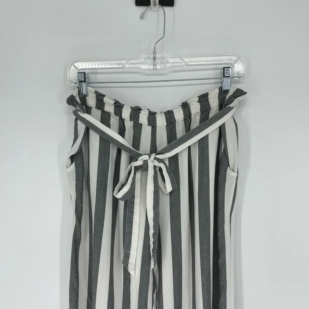 American Eagle High Rise Stripe Paperbag Pants Size Medium